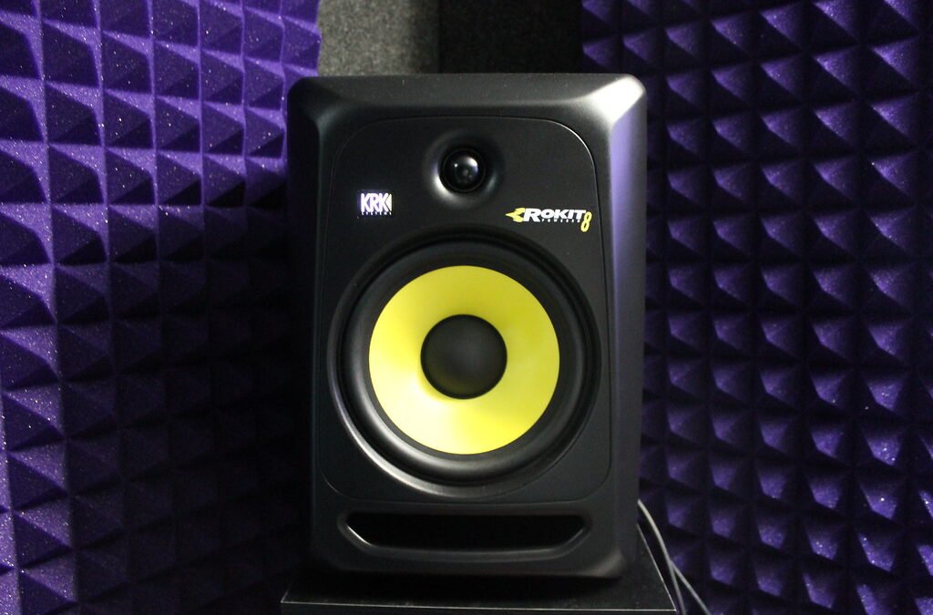 Mengapa monitor flat penting untuk produksi