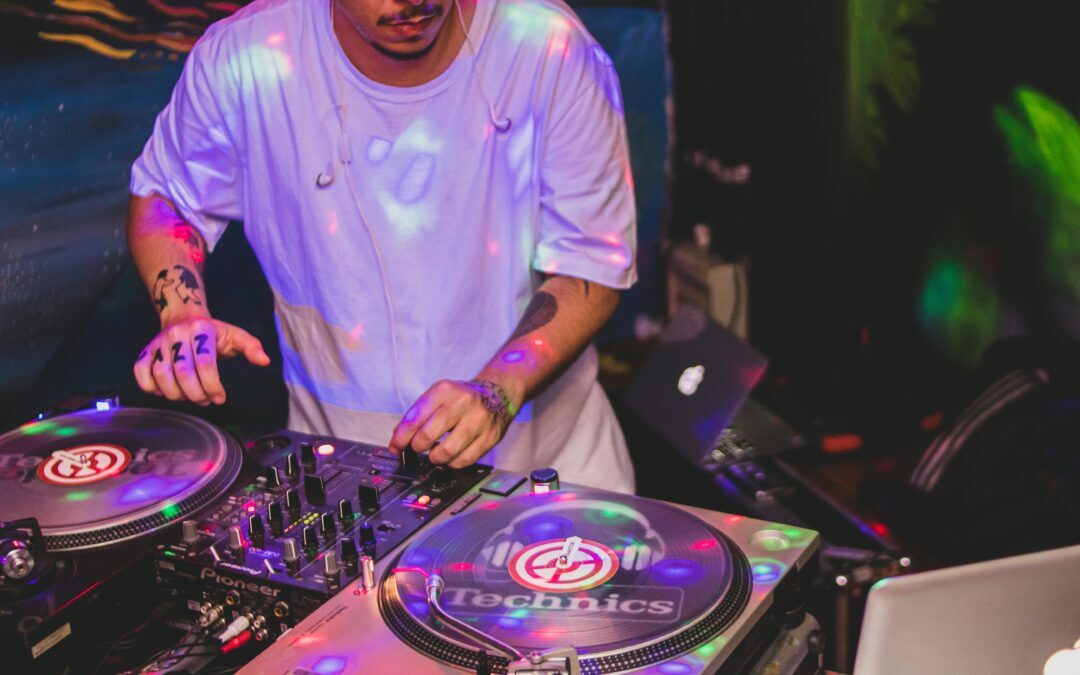 Analog vs MIDI turntable