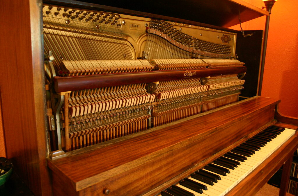 Components of an acoustic piano