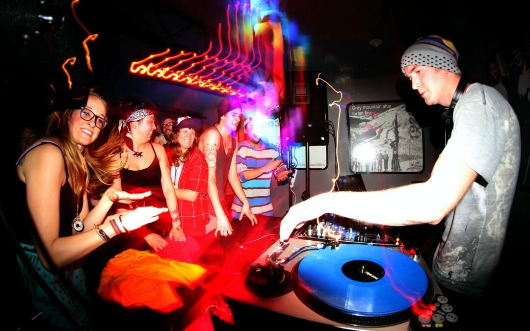 What is ‘Electronic Dance Music’ and why is it associated with DJ?
