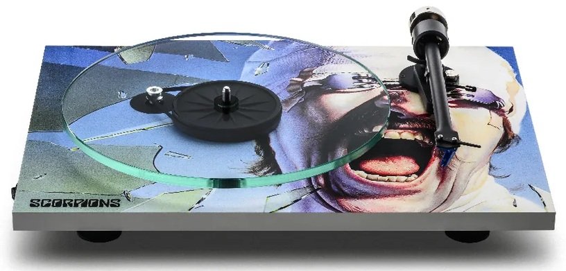 Pro-Ject Scorpions Turntable Limited Edition - Image 2