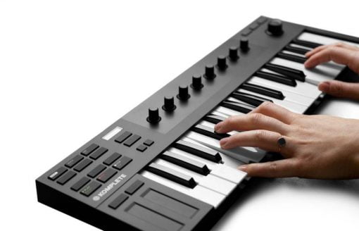NI Komplete Kontrol M32 - Image 3