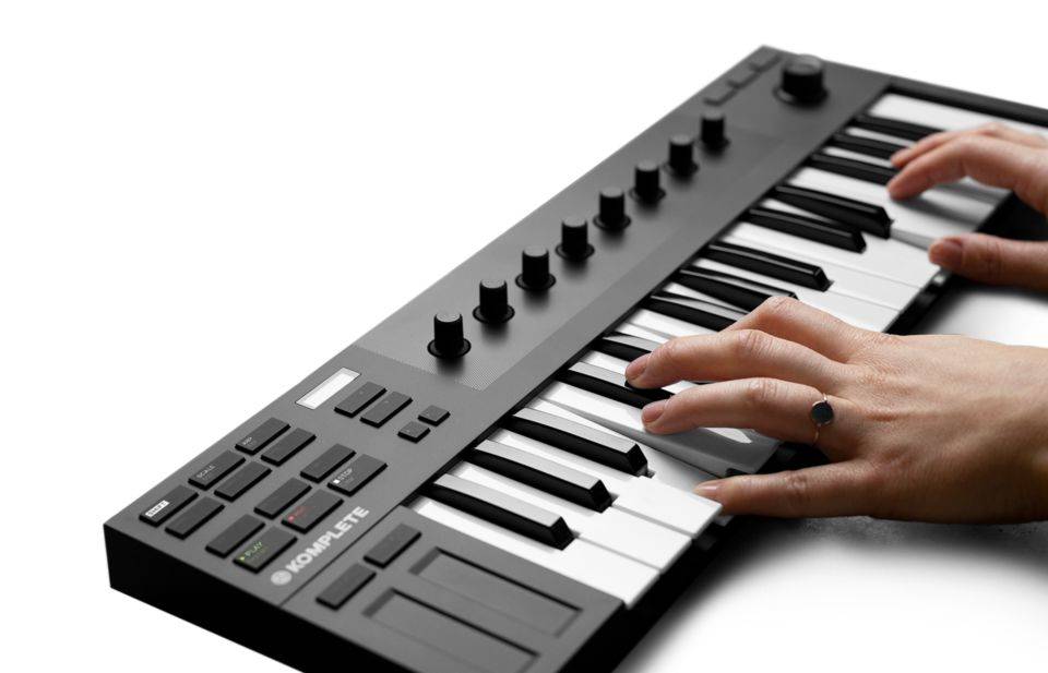 M control. Komplete m32. Native instruments Komplete kontrol. Midi клавиатура 32 клавиши. Native instruments Komplete kontrol a49.